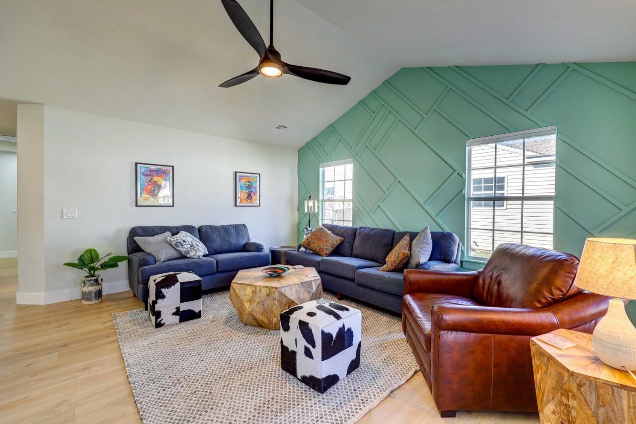 Chic Bentonville Home With Patio And Fire Pit! Dış mekan fotoğraf