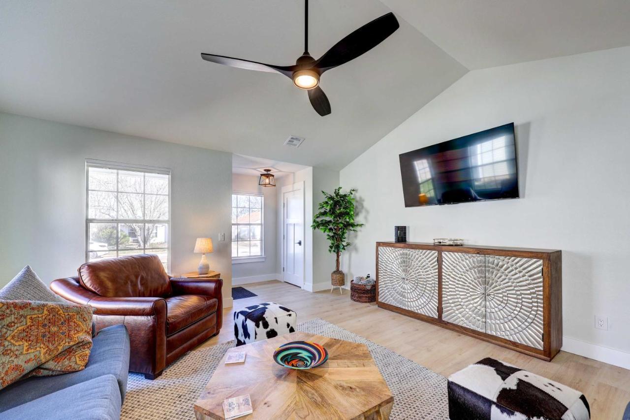 Chic Bentonville Home With Patio And Fire Pit! Dış mekan fotoğraf