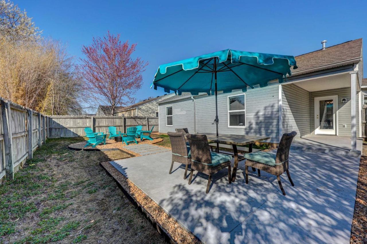 Chic Bentonville Home With Patio And Fire Pit! Dış mekan fotoğraf
